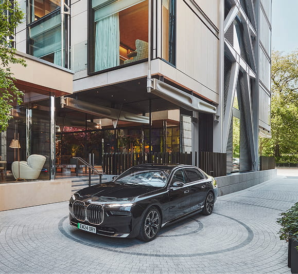 Effortless Arrival & Hotel Credit